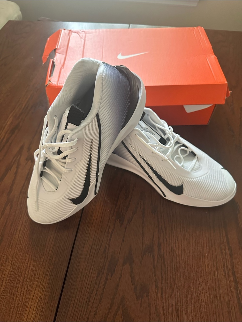 Nike Men’s White & Black G.T. Jump Academy Training Shoes